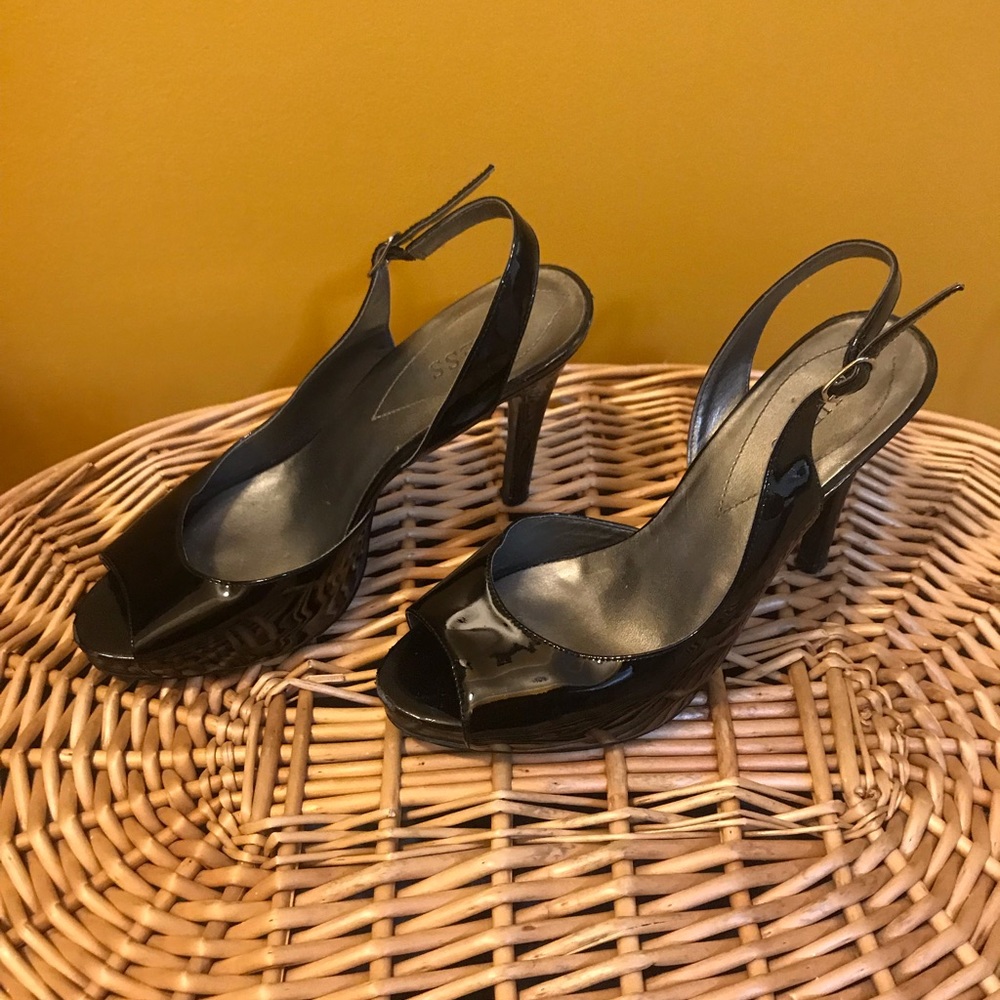 Guess black patent heels